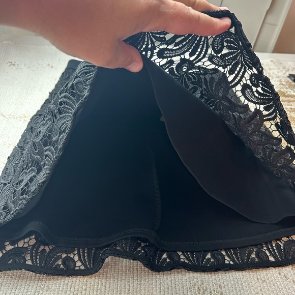 LOFT Black Lace Career Skirt NWT | Size XS - Picture 5 of 8